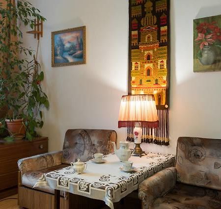 Feel The Old Socialist Style Apartment Cracovie Extérieur photo