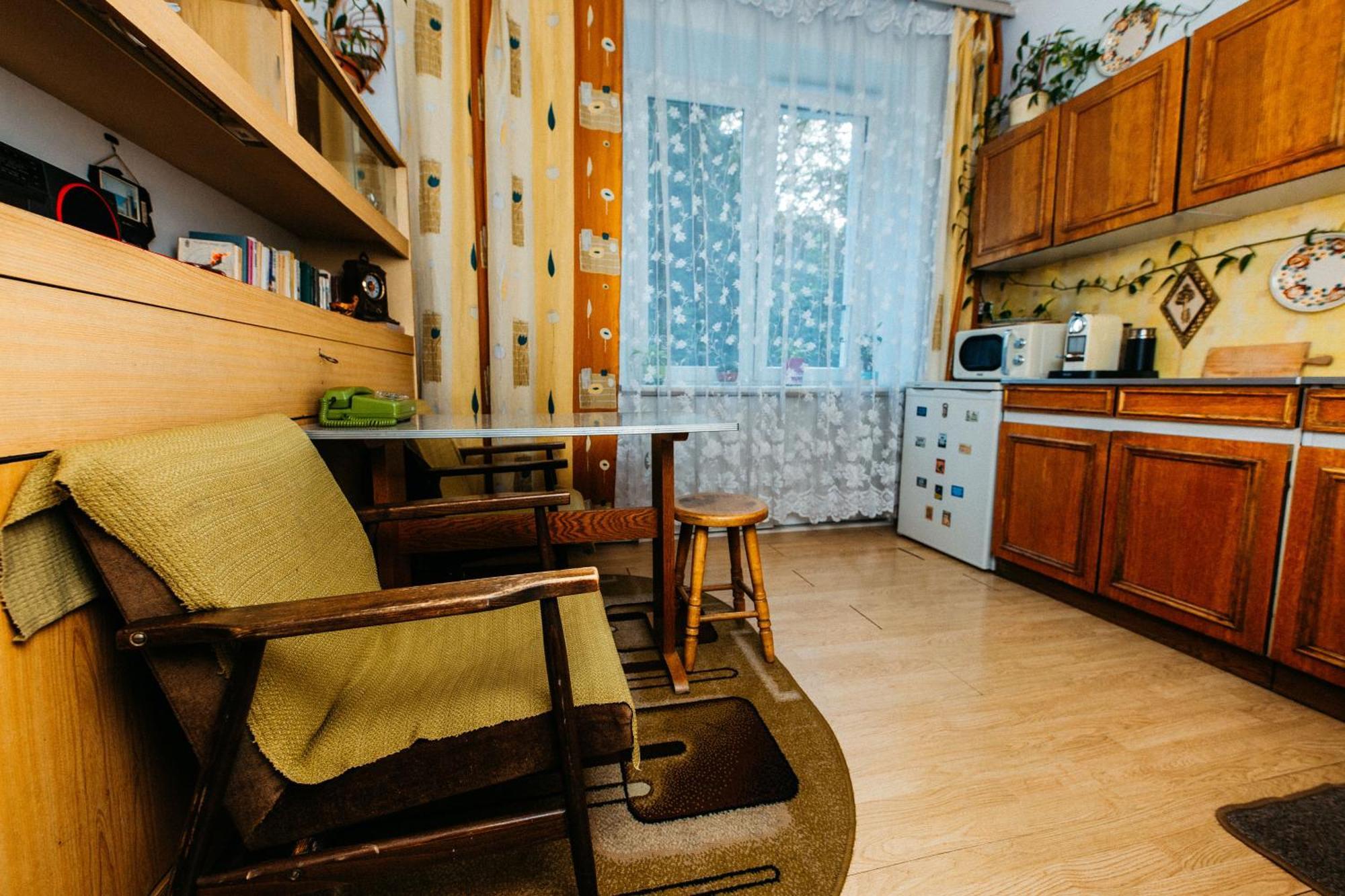 Feel The Old Socialist Style Apartment Cracovie Extérieur photo