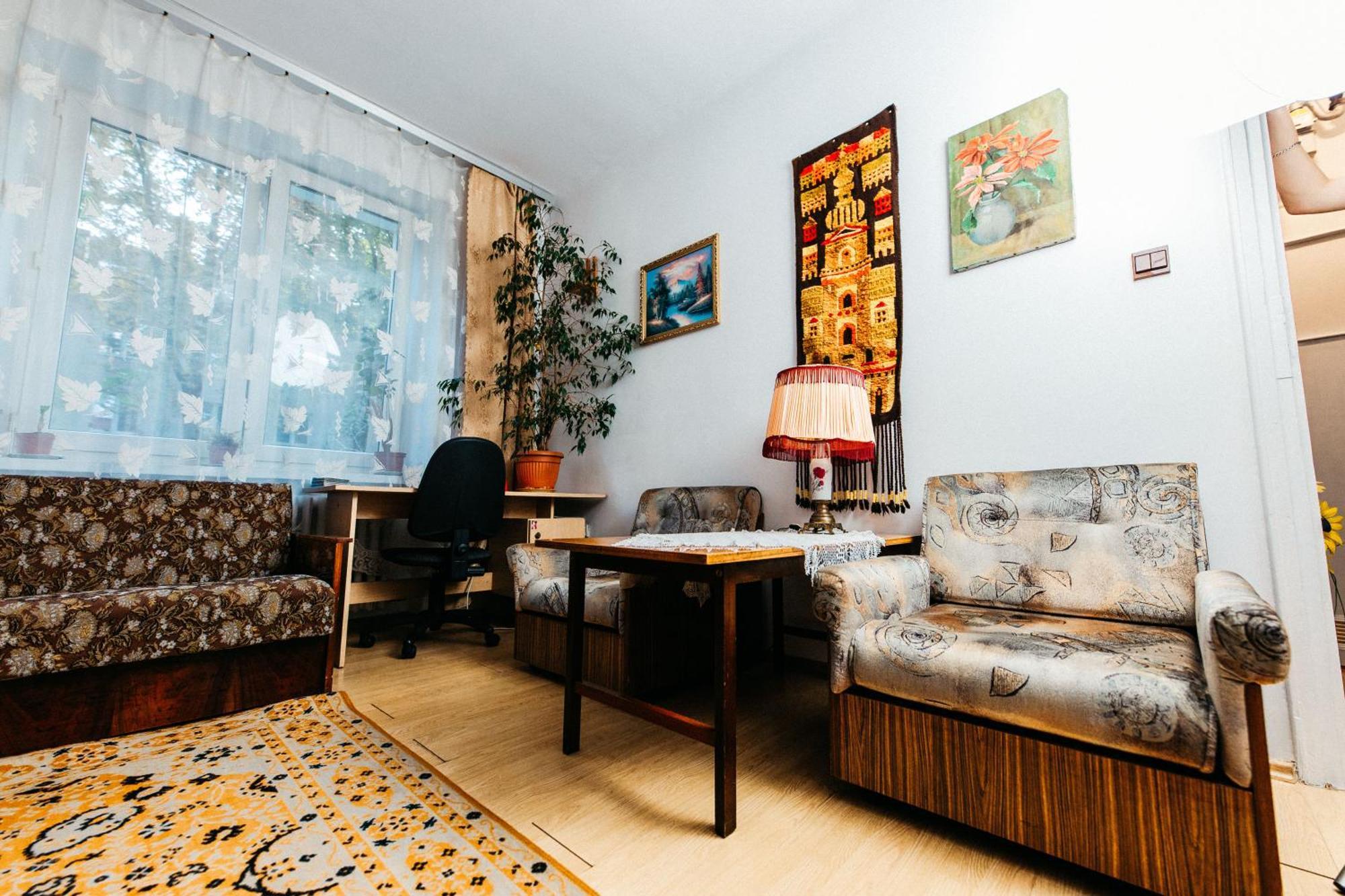 Feel The Old Socialist Style Apartment Cracovie Extérieur photo