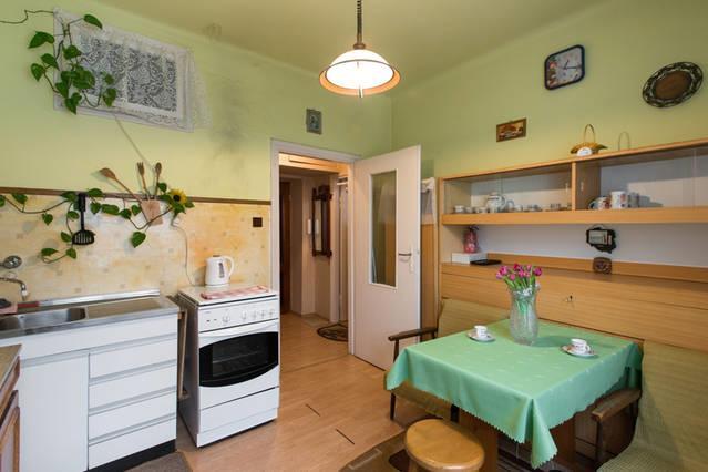 Feel The Old Socialist Style Apartment Cracovie Extérieur photo